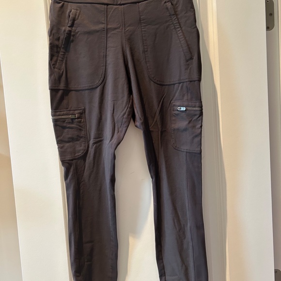Athleta Headlands Hybrid Cargo Tight Olive Green/Gray Size 8 - Picture 2 of 3
